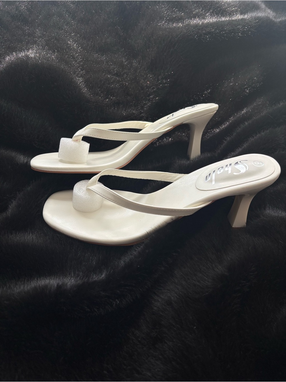 White Kitten Heel Sandals 🤍 Size 8 - Picture 5 of 10